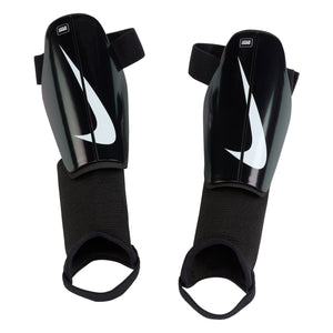 Y NK CHRG GRD SU23 Schienbeinschützer