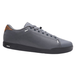 W Deed Shoe
