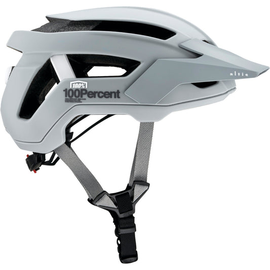 Helm Altis