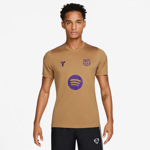 Maillot d'entraînement extérieur du FC Barcelone x Kobe Bryant 26/27