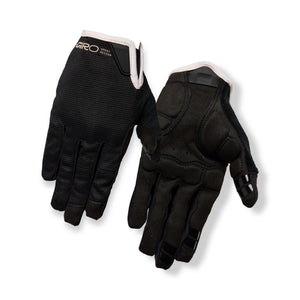 W La DND Glove